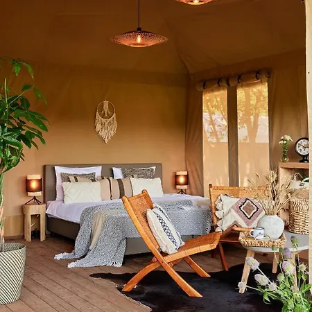 Zatoria Luxury Glamping פארק נופש *