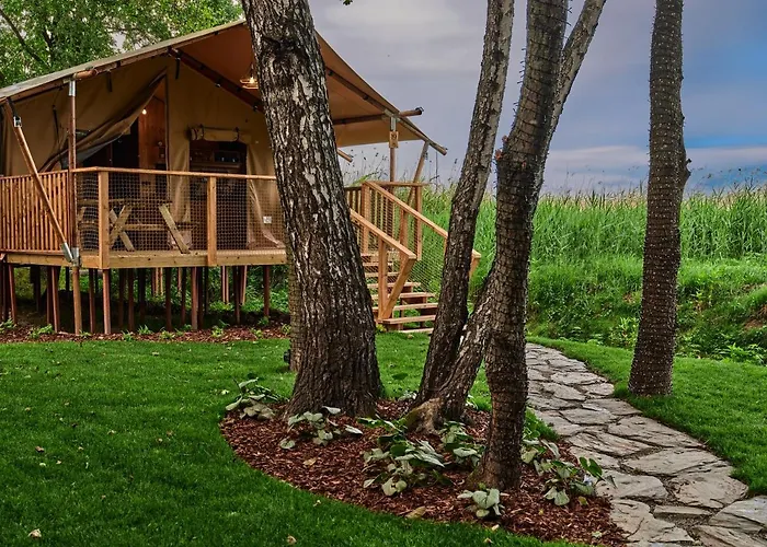 Kompleks wypoczynkowy Zatoria Luxury Glamping Zator